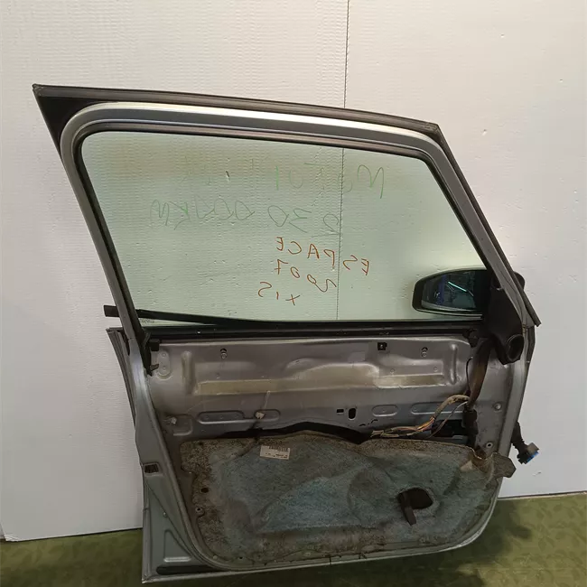 Porta anteriore sinistra