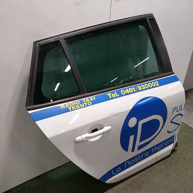 Porta posteriore destra