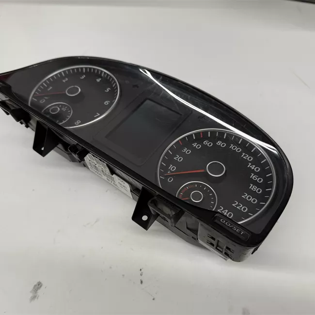 Quadro strumenti completo display con comandi