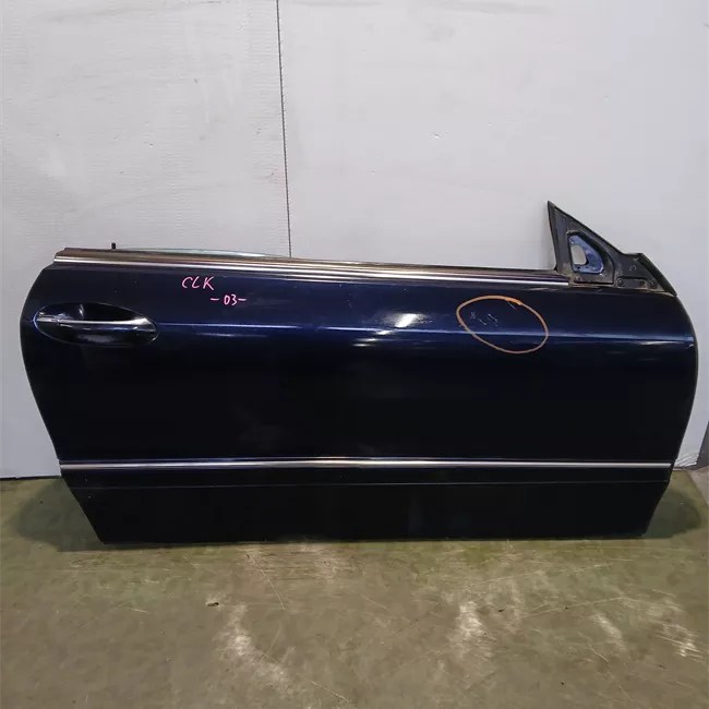 Porta anteriore destra