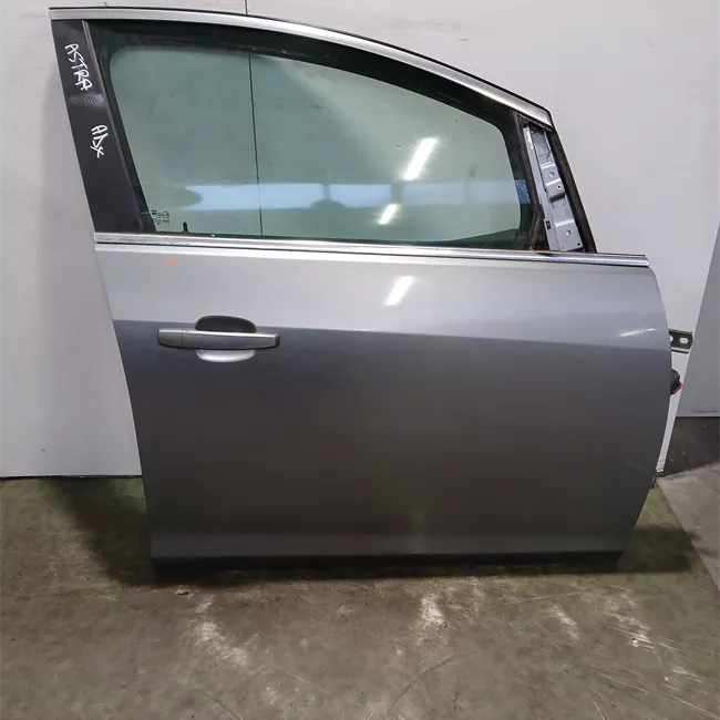 Porta anteriore destra