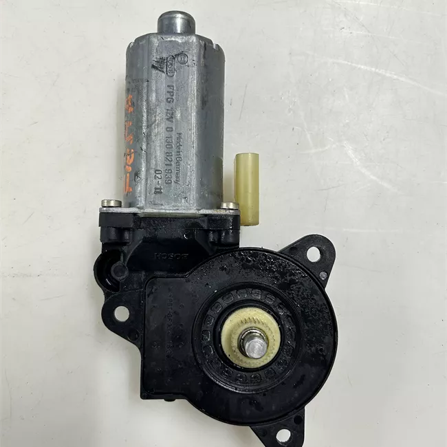 Motorino alzacristallo porta anteriore destro