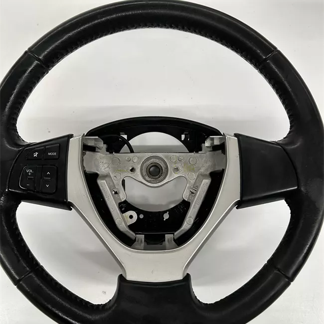 Volante con comandi radio & mani libere