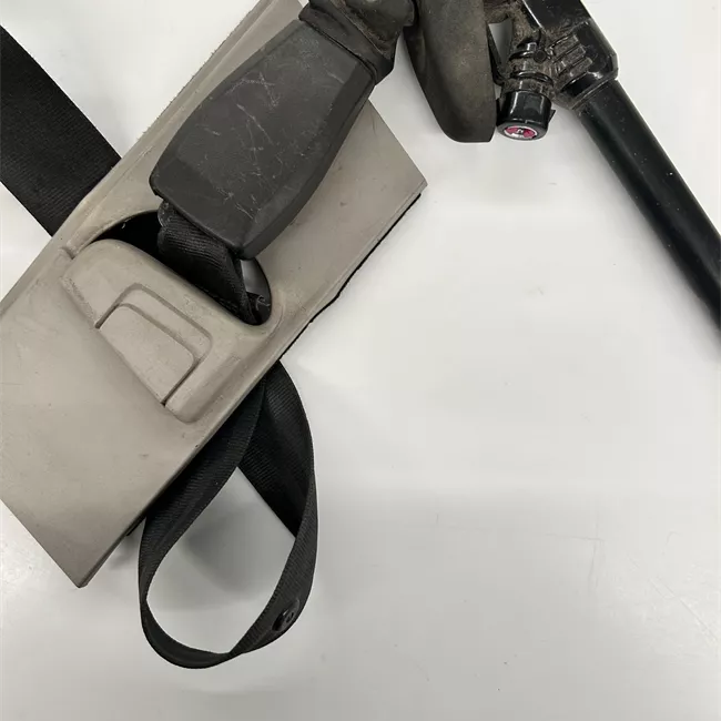 Cintura di sicurezza anteriore sinistra