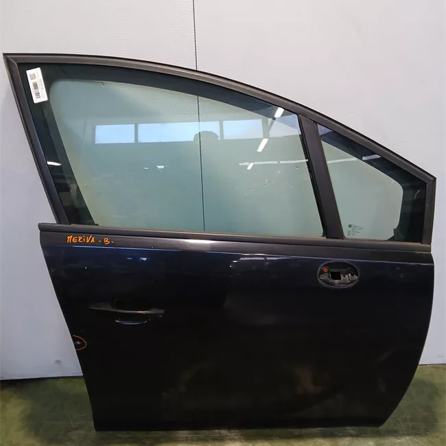 Porta anteriore destra