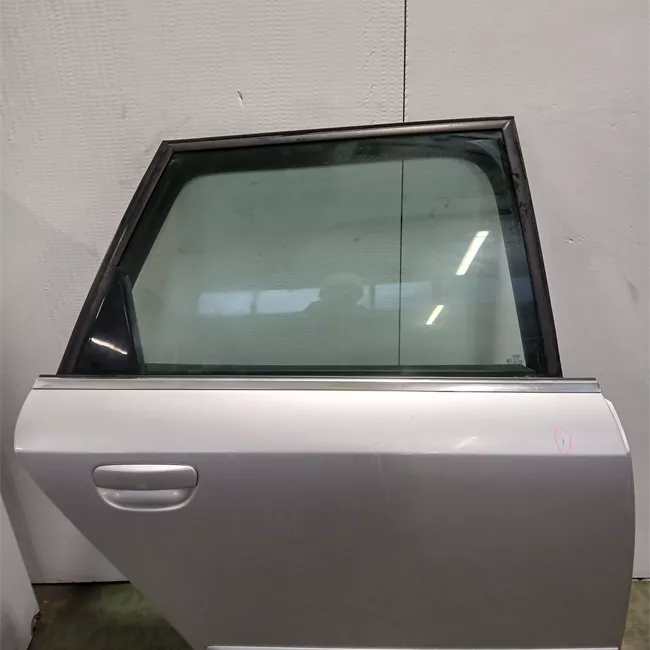 Porta posteriore destra