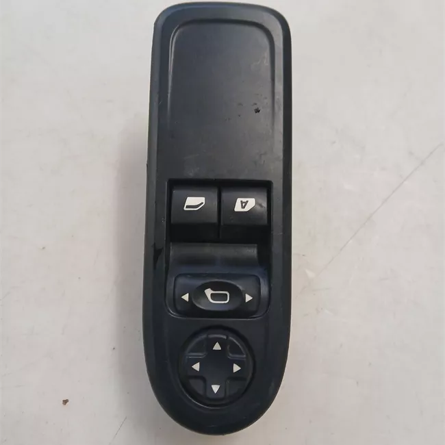Interruttore alzacristalli porta anteriore