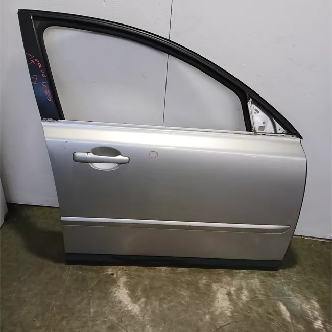 Porta anteriore destra