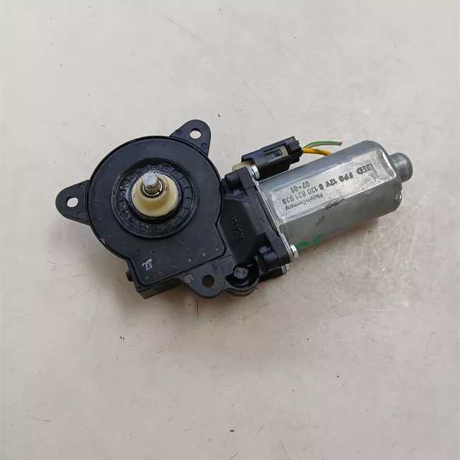 Motorino alzacristallo porta anteriore sinistro