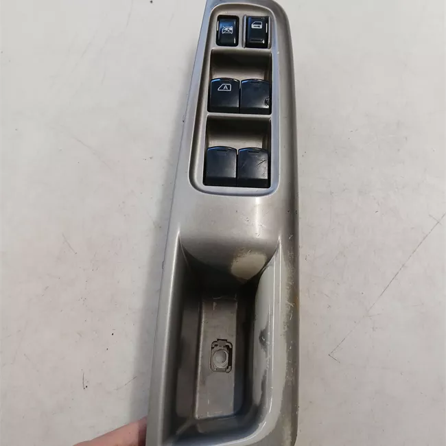 Interruttore alzacristalli porta anteriore