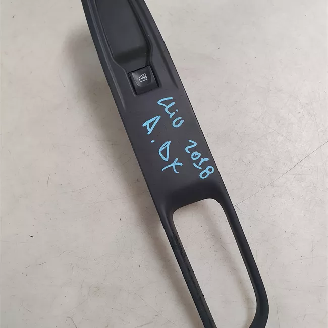 Interruttore alzacristalli porta anteriore