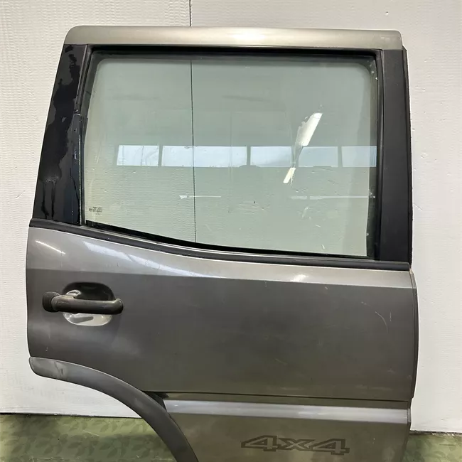 Porta posteriore destra