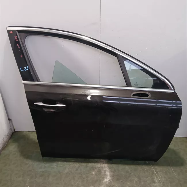 Porta anteriore destra