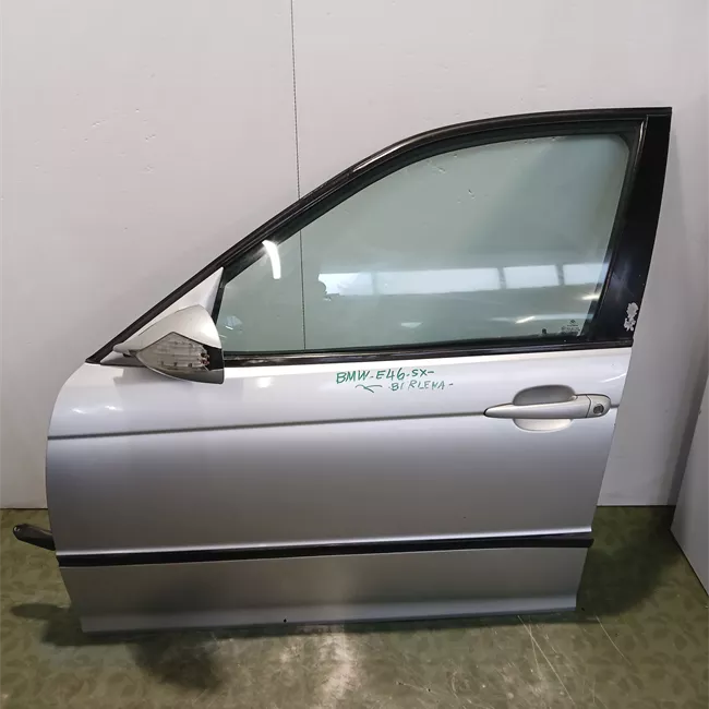 Porta anteriore sinistra