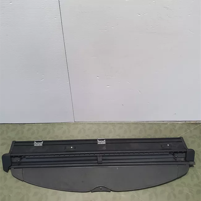 Ripiano cappelliera con tendina avvolgibile elettric nero