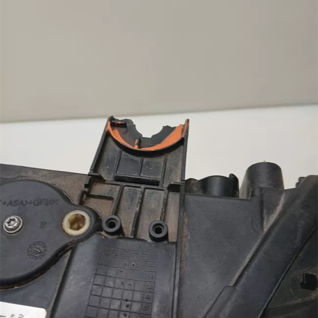 Proiettore sinistro Led