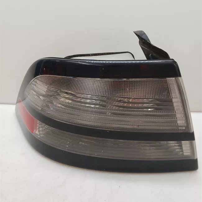 Fanale posteriore parte esterno sinistro