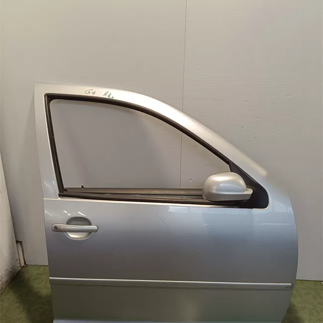 Porta anteriore destra