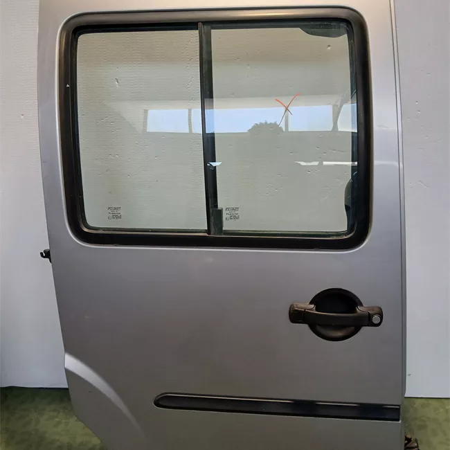 Porta posteriore destra