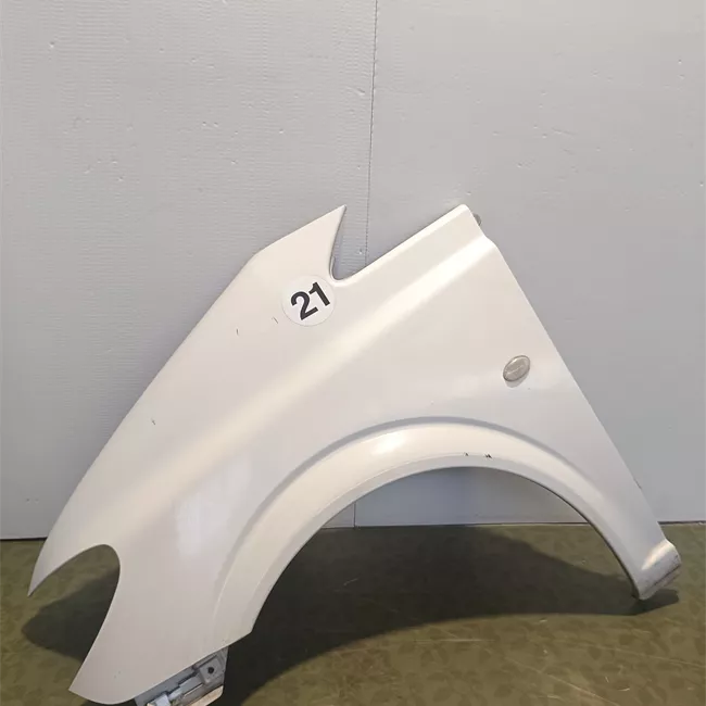 Parafango anteriore sinistro