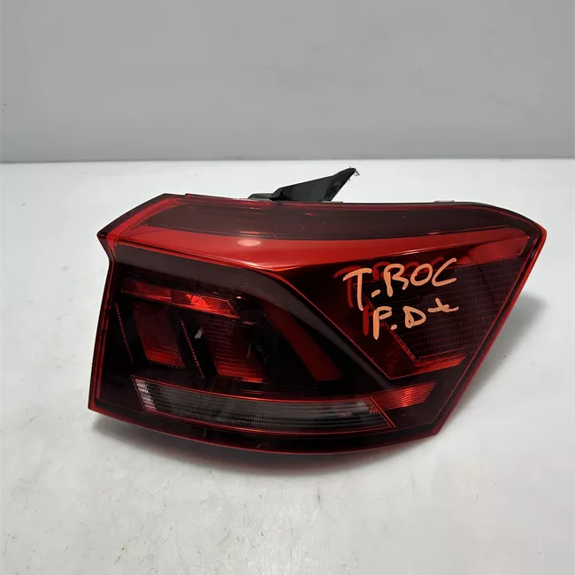 Fanale posteriore parte esterno destro Led oscurato