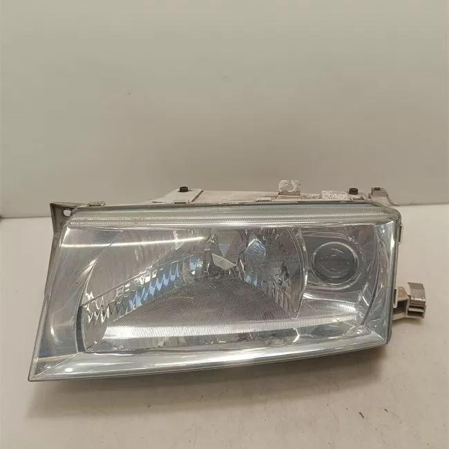 Proiettore sinistro 00>