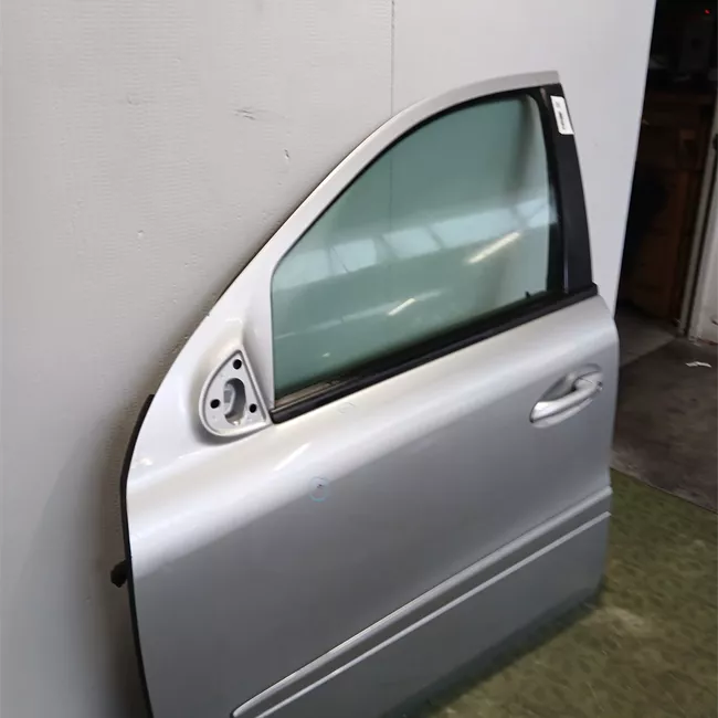 Porta anteriore sinistra