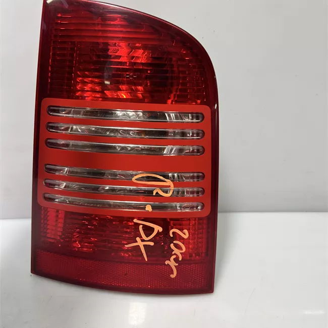 Fanale posteriore destro 00>