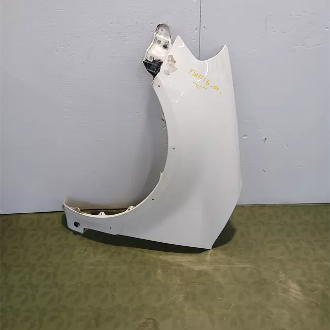 Parafango anteriore sinistro