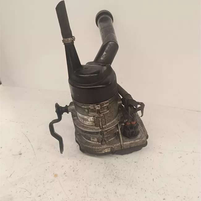 Pompa servosterzo con serbatoio