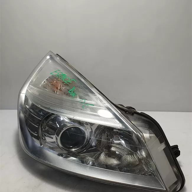 Proiettore destro Xenon