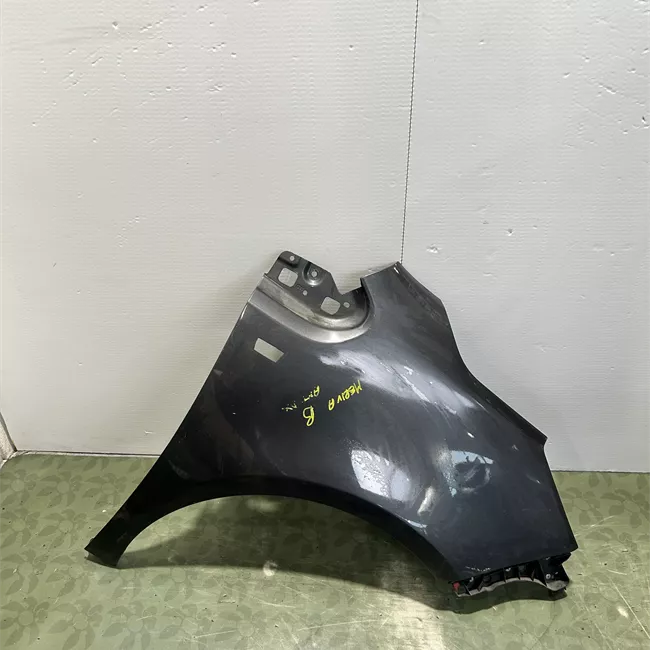 Parafango anteriore destro