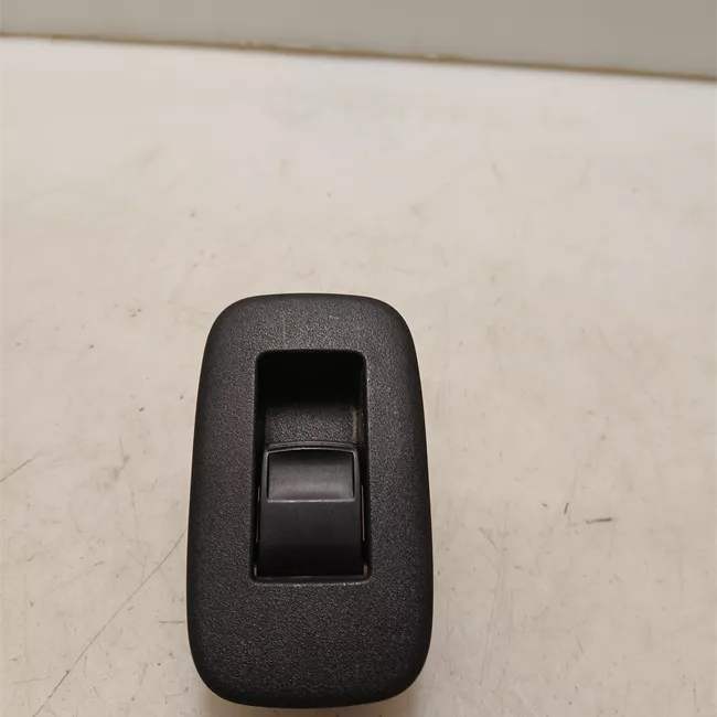 Interruttore alzacristalli porta posteriore sinistro