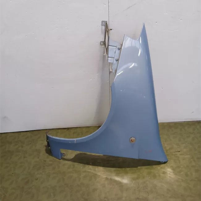 Parafango anteriore sinistro