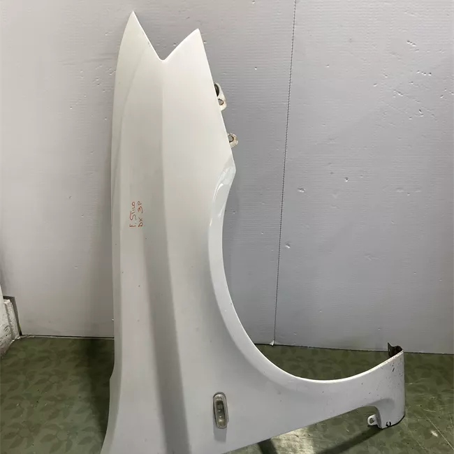 Parafango anteriore destro