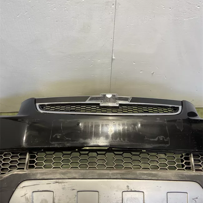 Paraurti anteriore con sensore parcheggio