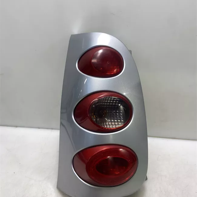 Fanale posteriore sinistro Rosso e Grigio