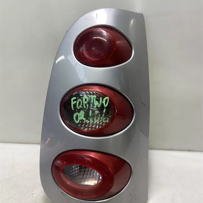 Fanale posteriore destro Rosso e Grigio