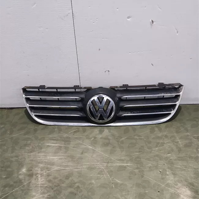 Griglia con modanatura cromata