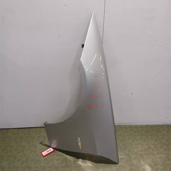 Parafango anteriore sinistro