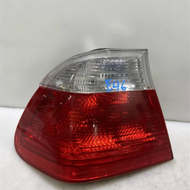 Fanale posteriore parte esterno sinistro Indic Direz Bianco