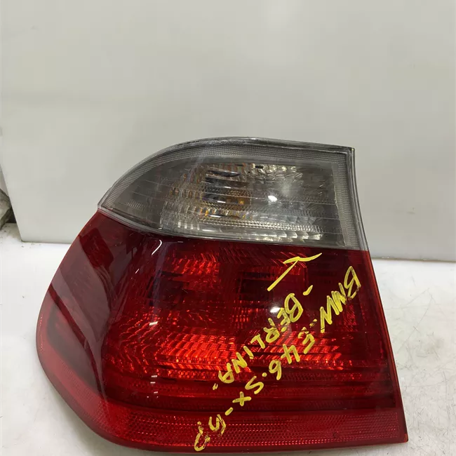 Fanale posteriore parte esterno sinistro Indic Direz Bianco