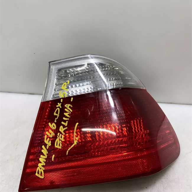 Fanale posteriore parte esterno destro Indic Direz Bianco