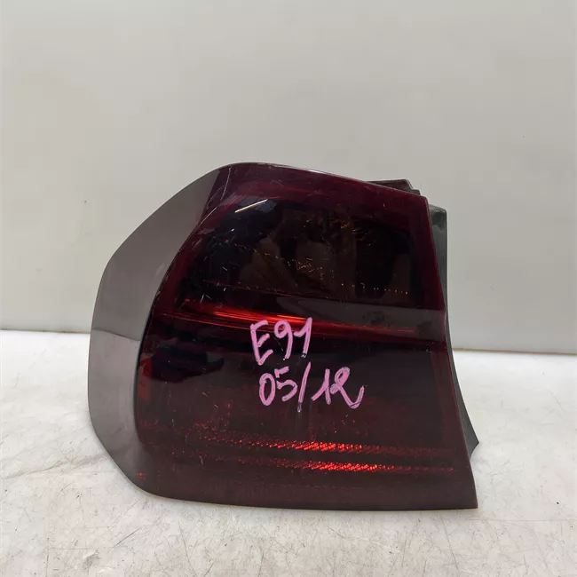 Fanale posteriore parte esterno sinistro