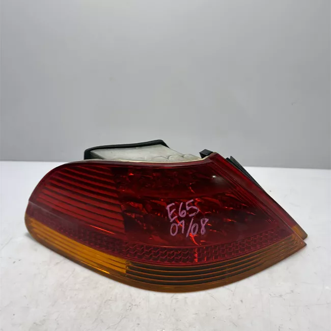 Fanale posteriore parte esterno sinistro