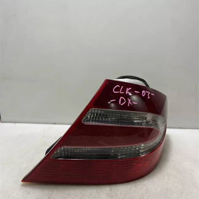 Fanale posteriore destro con ELEGANCE