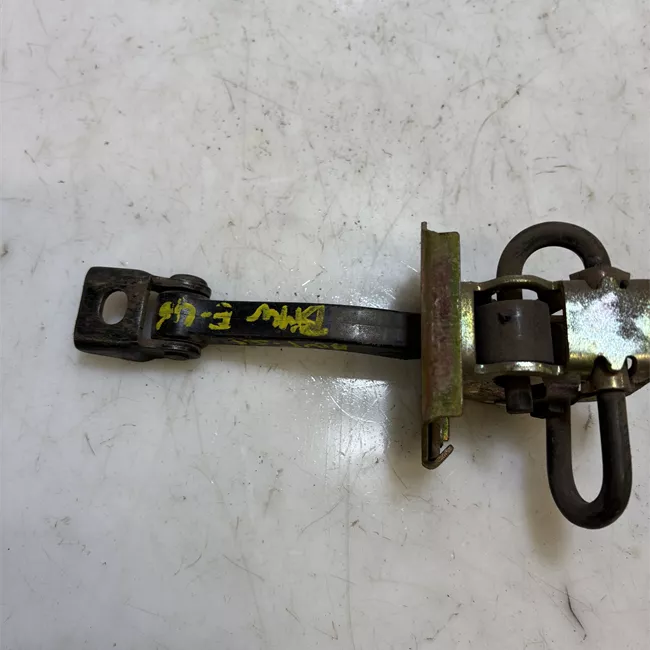 Fermo porta anteriore sinistro