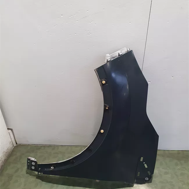 Parafango anteriore sinistro