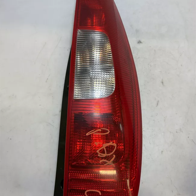 Fanale posteriore destro 02-02-06>