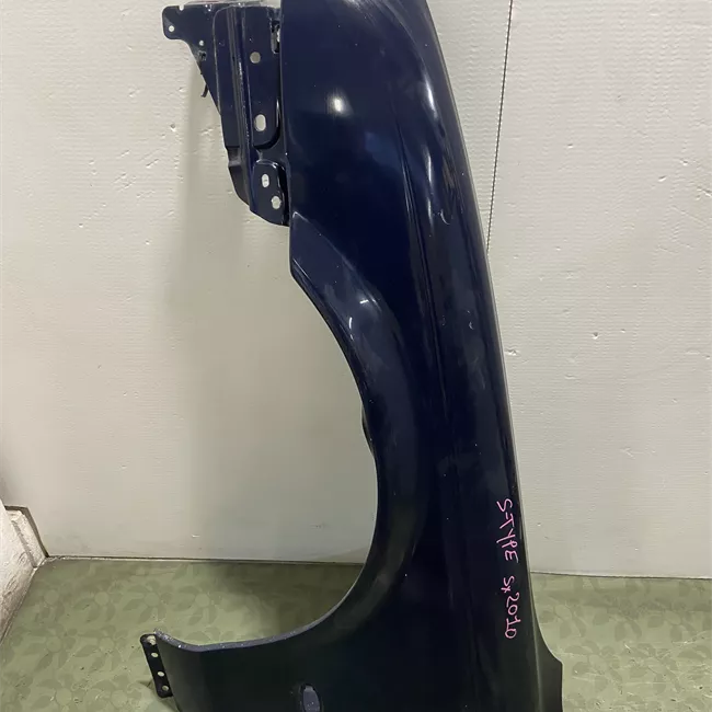 Parafango anteriore sinistro